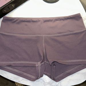 Fleo • original 2.5” inseam • black plum